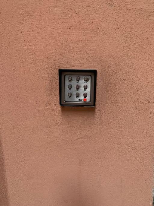 Loft Moderno Ubicato Nel Centro Storico Di Lucca Apartman Kültér fotó