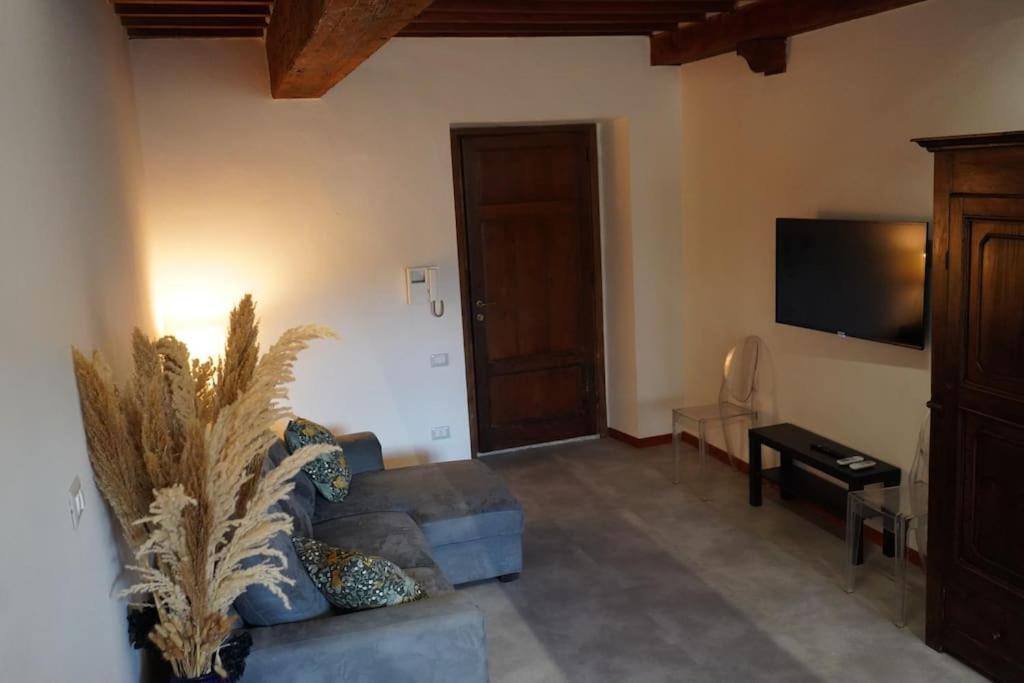 Loft Moderno Ubicato Nel Centro Storico Di Lucca Apartman Kültér fotó