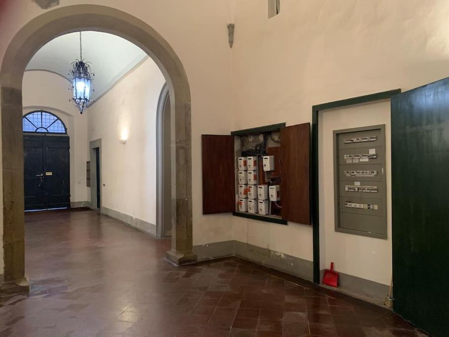 Loft Moderno Ubicato Nel Centro Storico Di Lucca Apartman Kültér fotó
