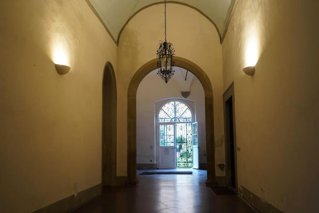Loft Moderno Ubicato Nel Centro Storico Di Lucca Apartman Kültér fotó